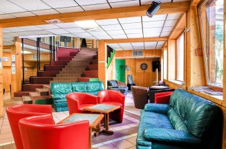 Hostel Chamonix - część wypoczynkowa.jpg