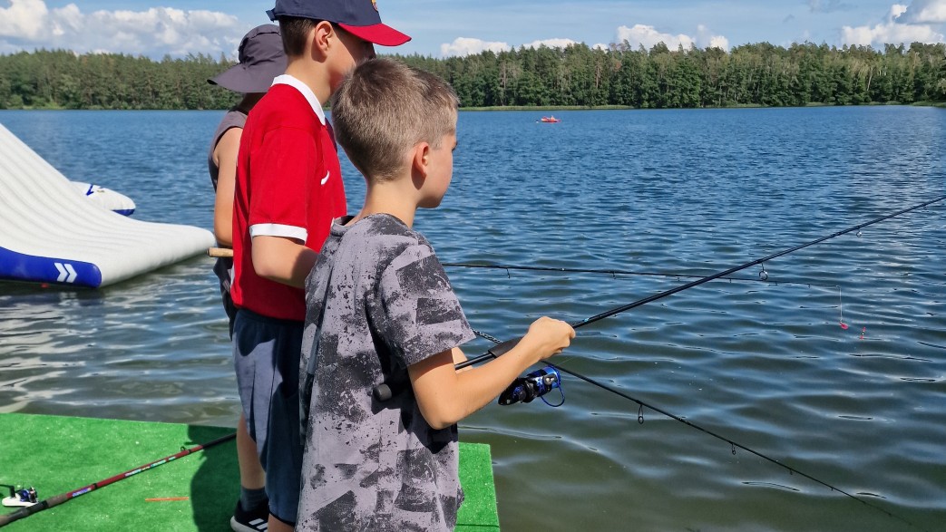 Kolonie i obozy wędkarskie dla dzieci i młodzieży, spławik